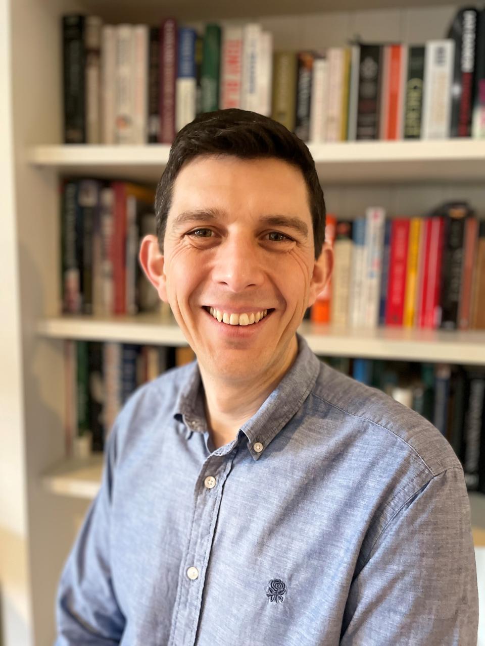 Photo of Lewis Dean