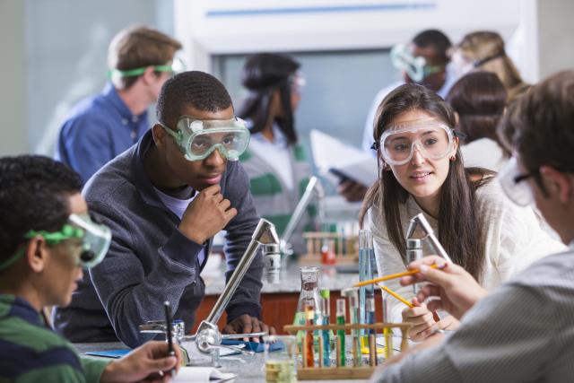 Students working in a lab